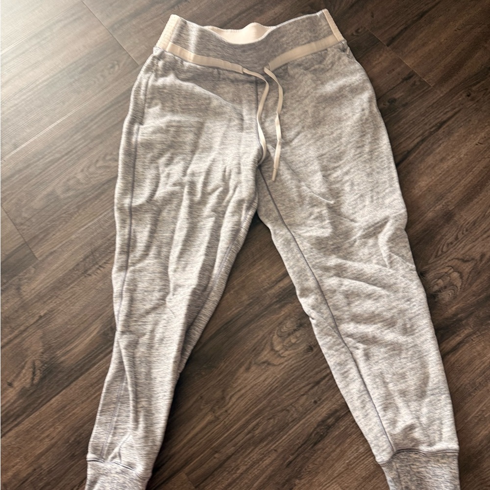 Gray women’s Jogger Pants lululemon